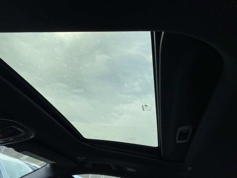 New 2026 Jeep Grand Cherokee Altitude image 8