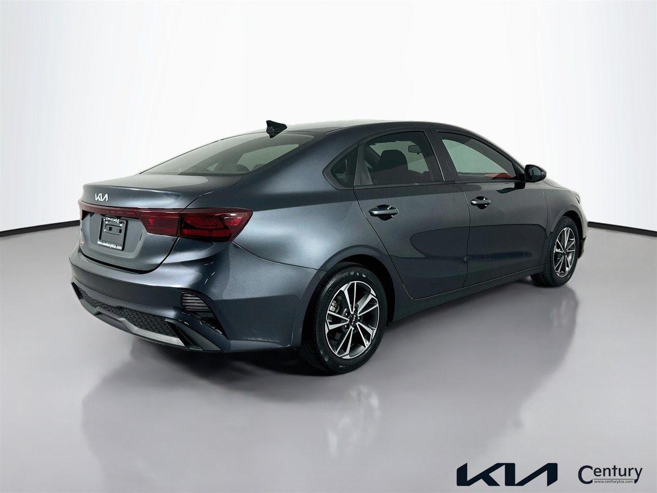 Used 2023 Kia Forte LXS FWD image 5