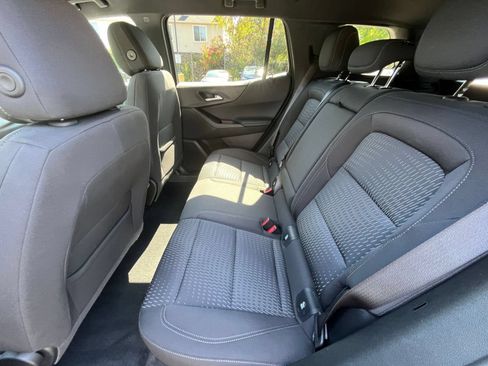 Used 2025 Chevrolet Equinox LT FWD image 24