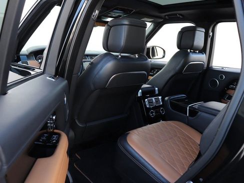 Used 2020 Land Rover Range Rover SV Autobiography Dynamic image 21