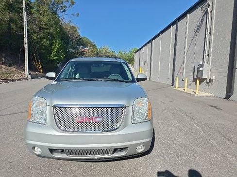Used 2012 GMC Yukon SLT w/ SLT-2 Equipment Package image 7
