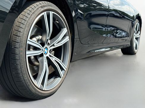Used 2021 BMW 330i xDrive Sedan AWD/4WD image 10