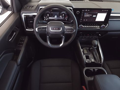 New 2025 GMC Canyon Elevation w/ Convenience Package image 12