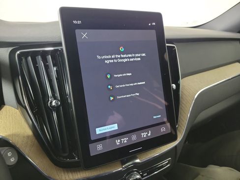 Certified 2026 Volvo XC60 B5 Plus w/ Protection Package Premier image 28