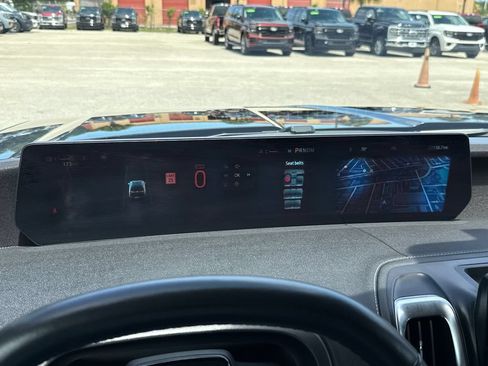 Used 2025 Ford Expedition Max Platinum AWD/4WD image 20