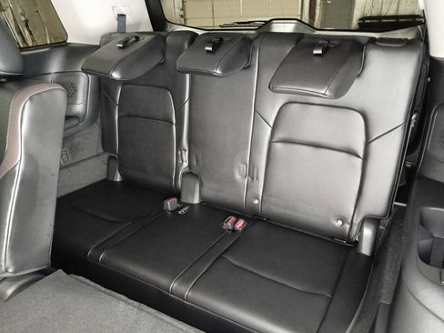 Used 2024 Nissan Pathfinder Platinum w/ Cargo Package image 16