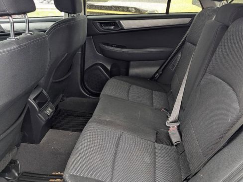 Used 2019 Subaru Outback 2.5i Premium w/ Popular Package #2 AWD/4WD image 12