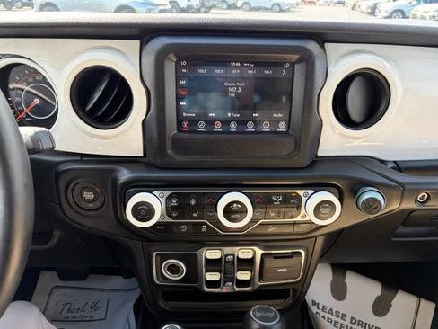 Used 2020 Jeep Wrangler Unlimited Sport S AWD/4WD image 23