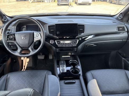 Used 2023 Honda Passport Elite image 3