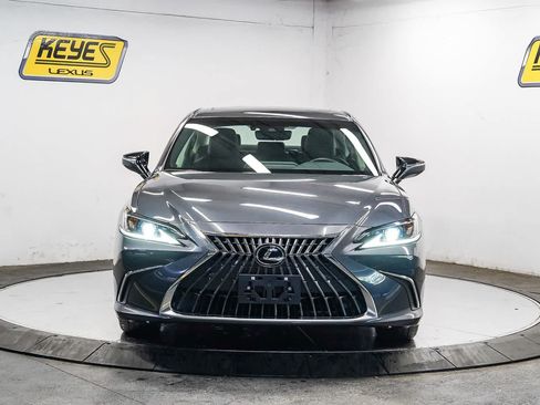 Used 2025 Lexus ES 300h w/ Premium Package FWD image 6
