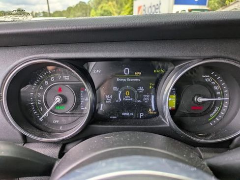 Used 2022 Jeep Wrangler Unlimited Sahara w/ Cold Weather Group AWD/4WD image 29