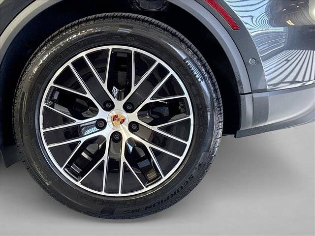 Certified 2026 Porsche Macan 4 Electric AWD/4WD image 24