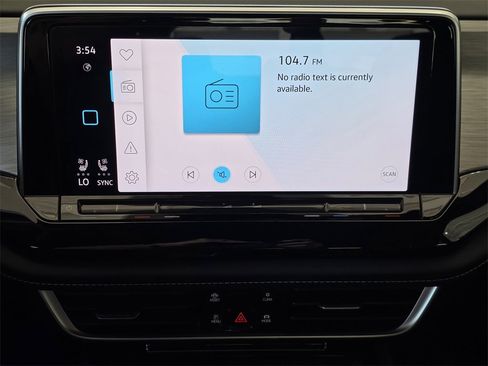 New 2026 Volkswagen Atlas Cross Sport SE image 13