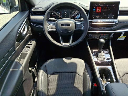 New 2026 Jeep Compass Latitude AWD/4WD image 7