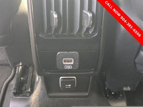 Used 2024 Jeep Compass Latitude image 14