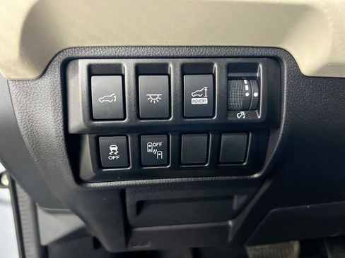 Used 2022 Subaru Ascent Premium w/ Convenience Package image 18