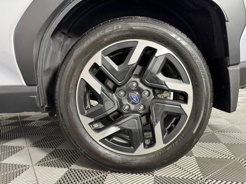 Used 2025 Subaru Forester Limited AWD/4WD image 48