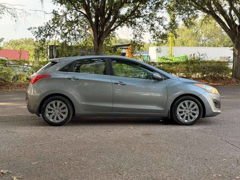 Used 2016 Hyundai Elantra GT FWD image 4