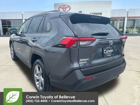 Used 2021 Toyota RAV4 XLE Premium AWD/4WD image 3