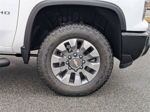 New 2026 Chevrolet Silverado 2500 Custom w/ Z71 Off-Road Package image 13