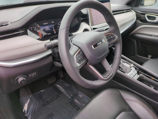 Used 2024 Jeep Compass Limited AWD/4WD image 11