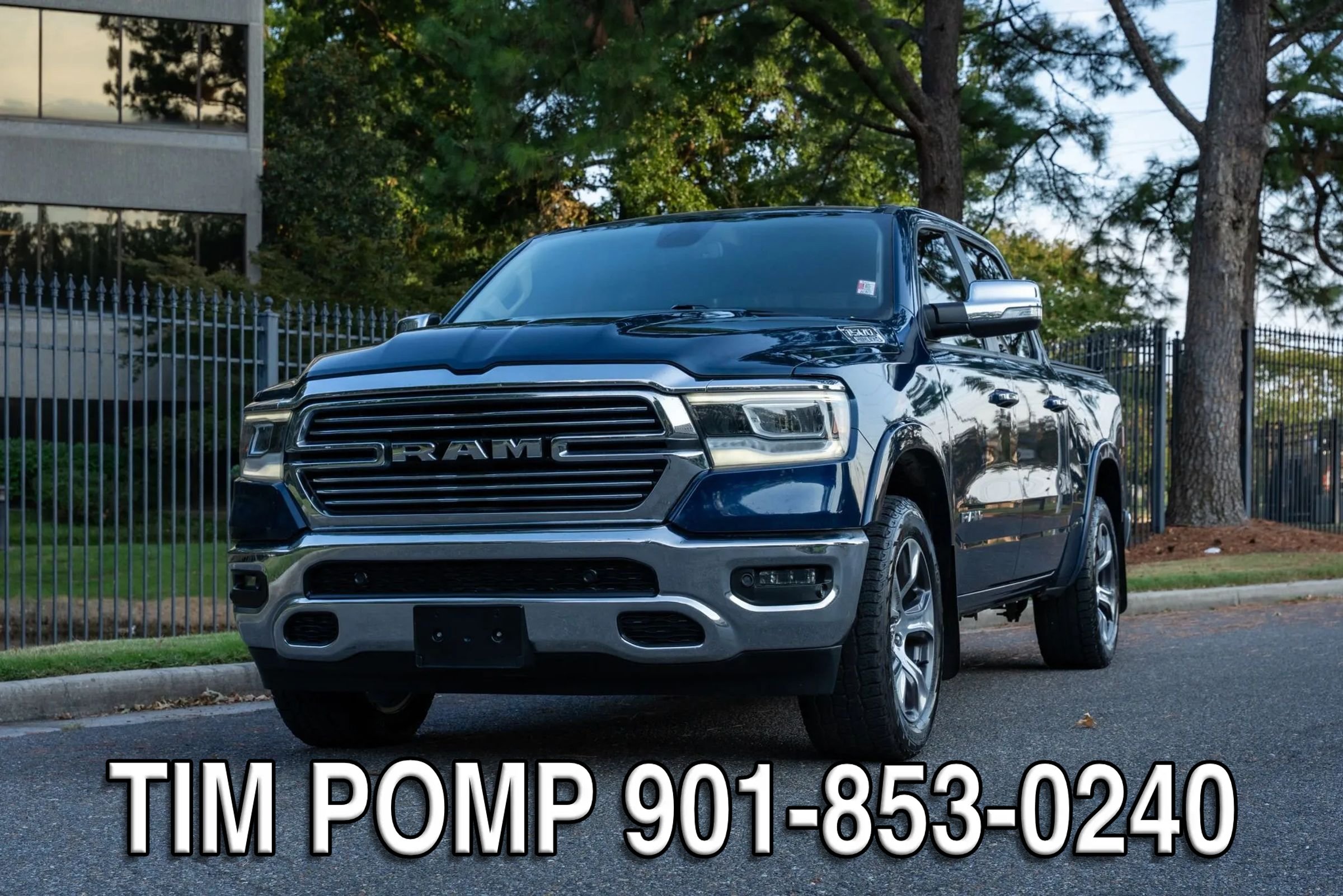 Used 2019 RAM 1500 Laramie AWD/4WD image 2