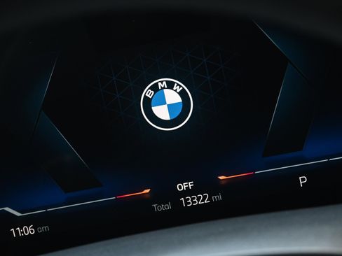 Certified 2025 BMW X5 xDrive40i w/ M Sport Package image 38