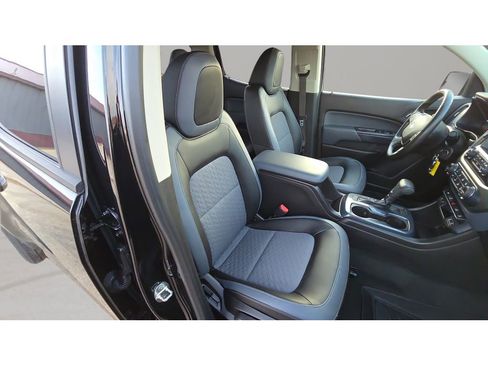 Certified 2015 Chevrolet Colorado Z71 image 32