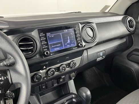 Used 2022 Toyota Tacoma SR AWD/4WD image 17