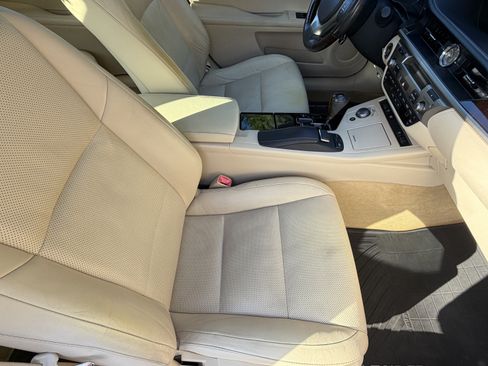 Used 2014 Lexus ES 350 w/ Luxury Package FWD image 42