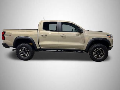 Used 2024 Chevrolet Colorado ZR2 w/ ZR2 Convenience Package III image 6