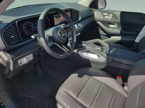 New 2026 Mercedes-Benz GLS 450 4MATIC image 26