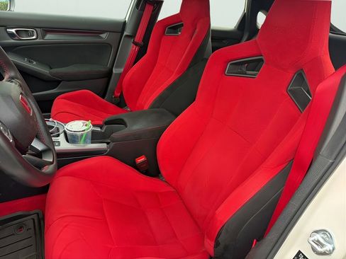Used 2025 Honda Civic Type R image 5