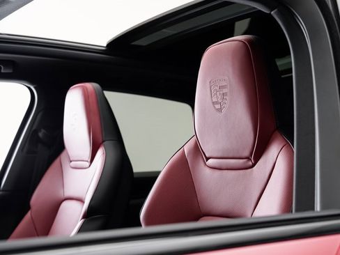 New 2025 Porsche Cayenne S image 10