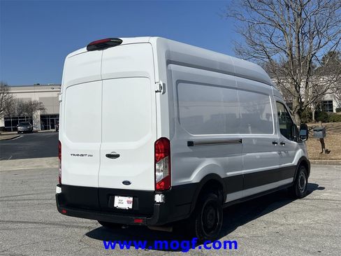 Used 2023 Ford Transit 250 148 High Roof image 3