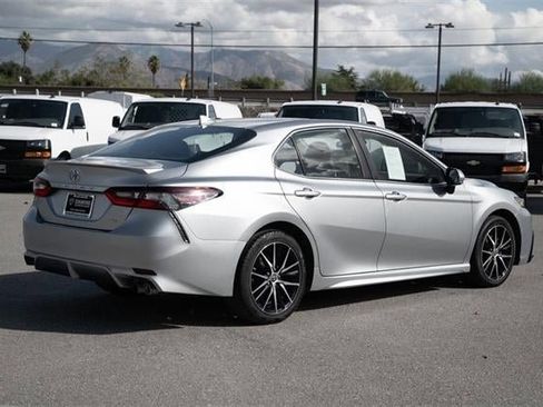 Used 2023 Toyota Camry SE image 40