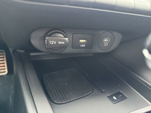 Used 2025 Hyundai Elantra Sport FWD image 22