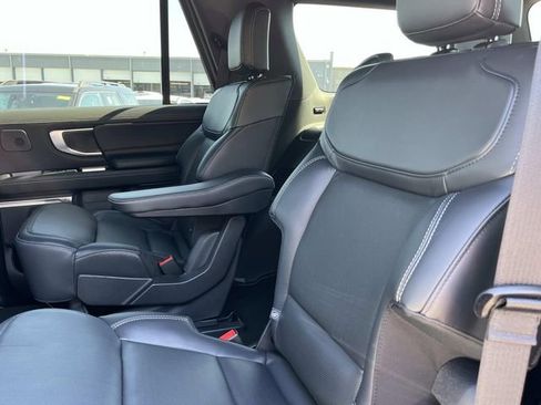 New 2025 Ford Expedition Platinum w/ Stealth Performance Package image 23