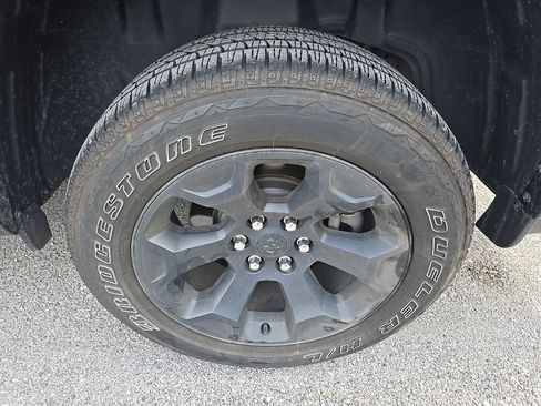 Used 2025 RAM 1500 Big Horn AWD/4WD image 10