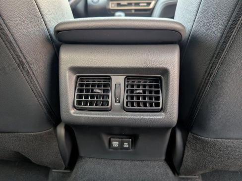 Used 2026 Toyota Camry SE image 7