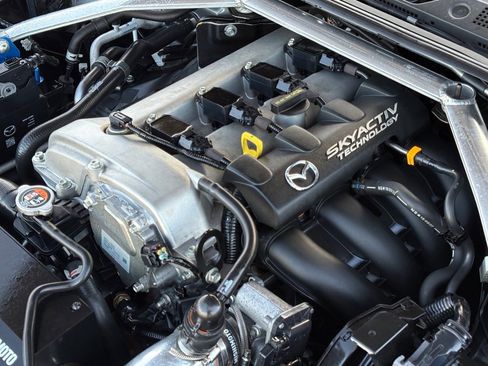 Used 2019 MAZDA MX-5 Miata RF Grand Touring image 36