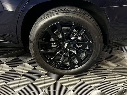 Used 2024 Cadillac Escalade Sport Platinum w/ LPO, ONYX Package image 11