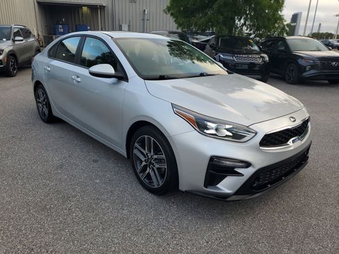 Used 2019 Kia Forte S w/ S Premium Package FWD image 5