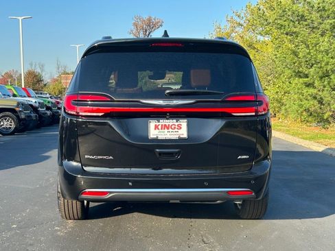 New 2026 Chrysler Pacifica Pinnacle image 6