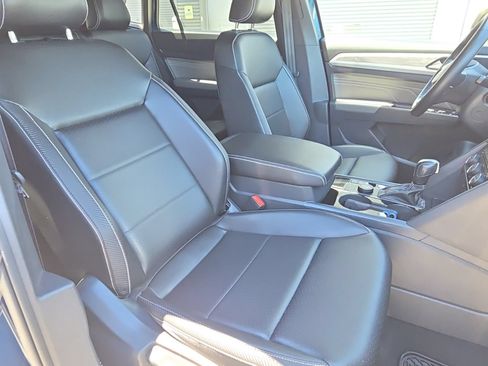 Certified 2023 Volkswagen Atlas Cross Sport SE w/ Black Wheel Package AWD/4WD image 20