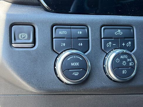 Used 2023 GMC Sierra 1500 Elevation AWD/4WD image 24