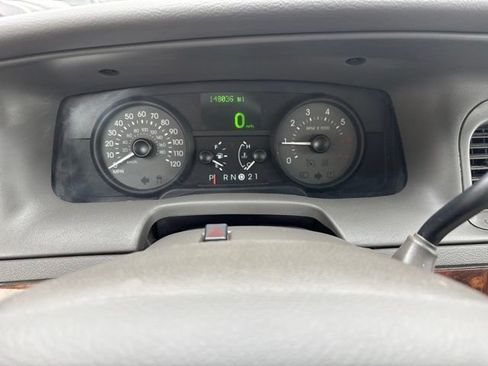 Used 2010 Mercury Grand Marquis LS RWD image 11