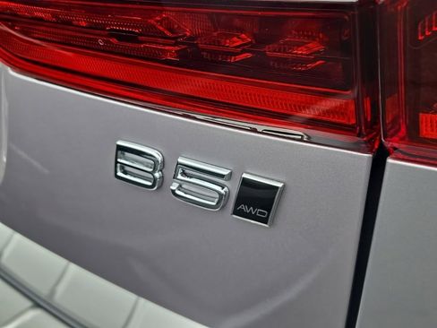 New 2026 Volvo XC60 B5 Plus w/ Protection Package Premier image 7