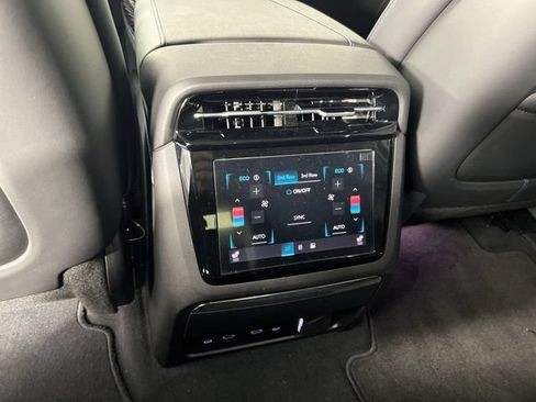 Used 2026 Cadillac Escalade IQ Sport 1 AWD/4WD image 21