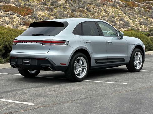 Used 2025 Porsche Macan image 7